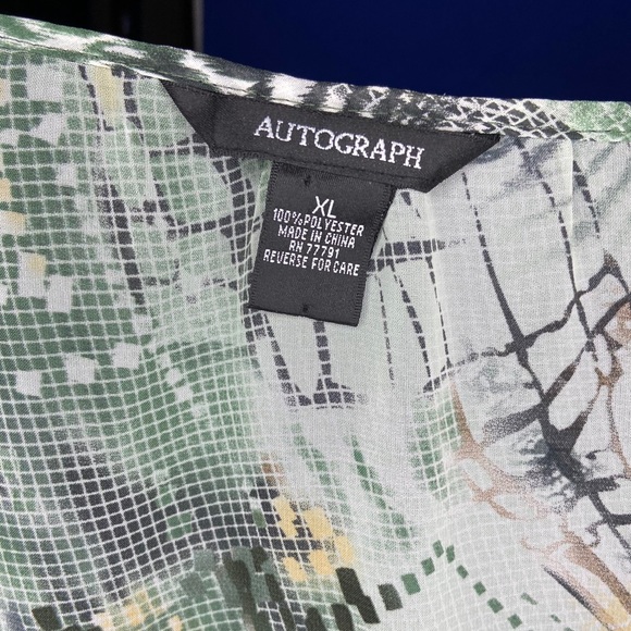 Autograph Sheer blousy top. Size XL. Drawstring at the waist. Figure Flattering. - Picture 3 of 9